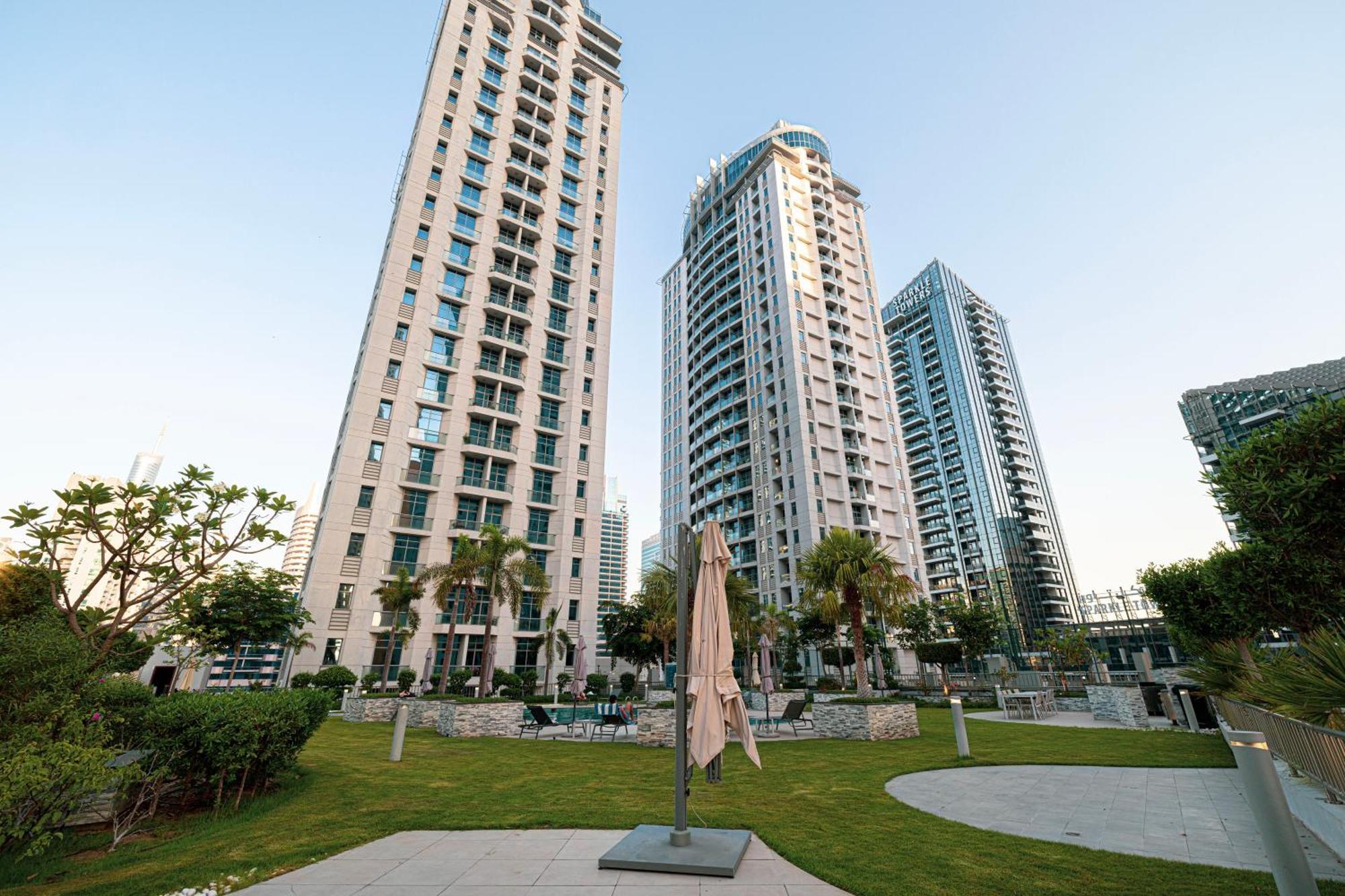 A Marina Luxe Retreat * Dubai