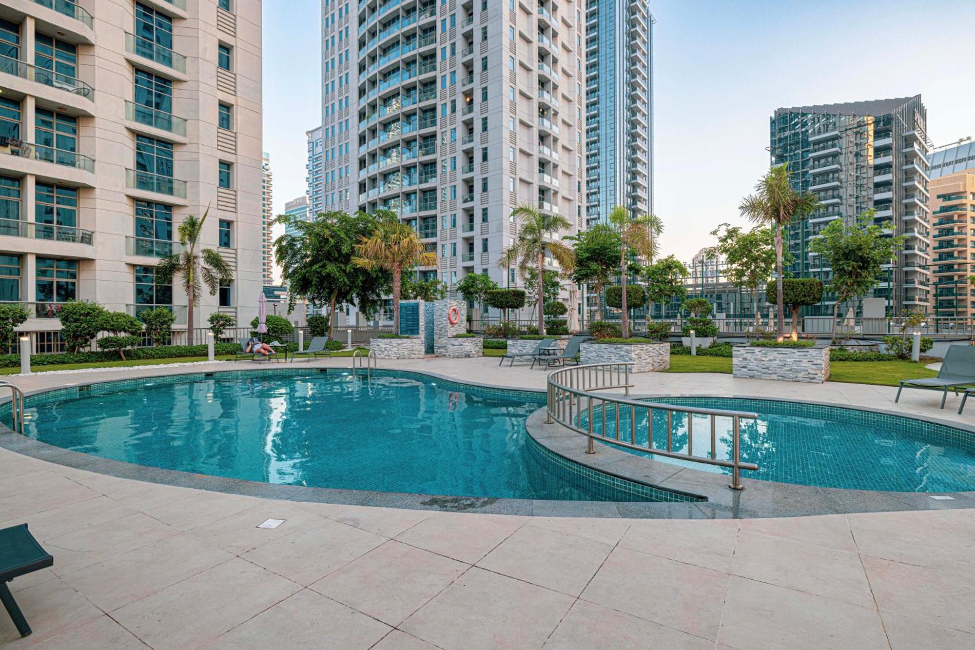A Marina Luxe Retreat *