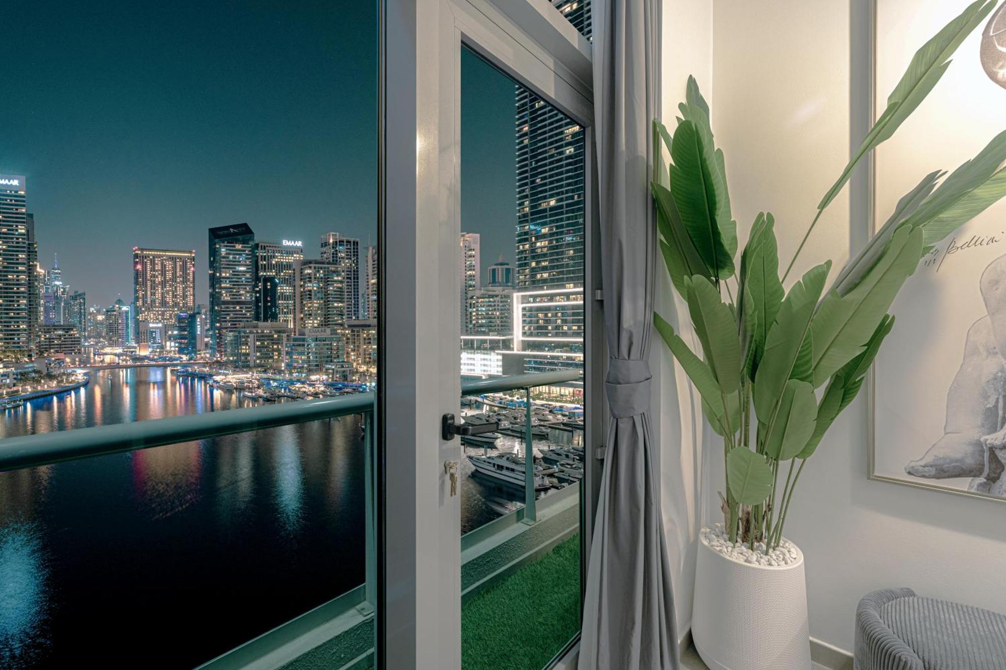 Apartment A Marina Luxe Retreat Dubai