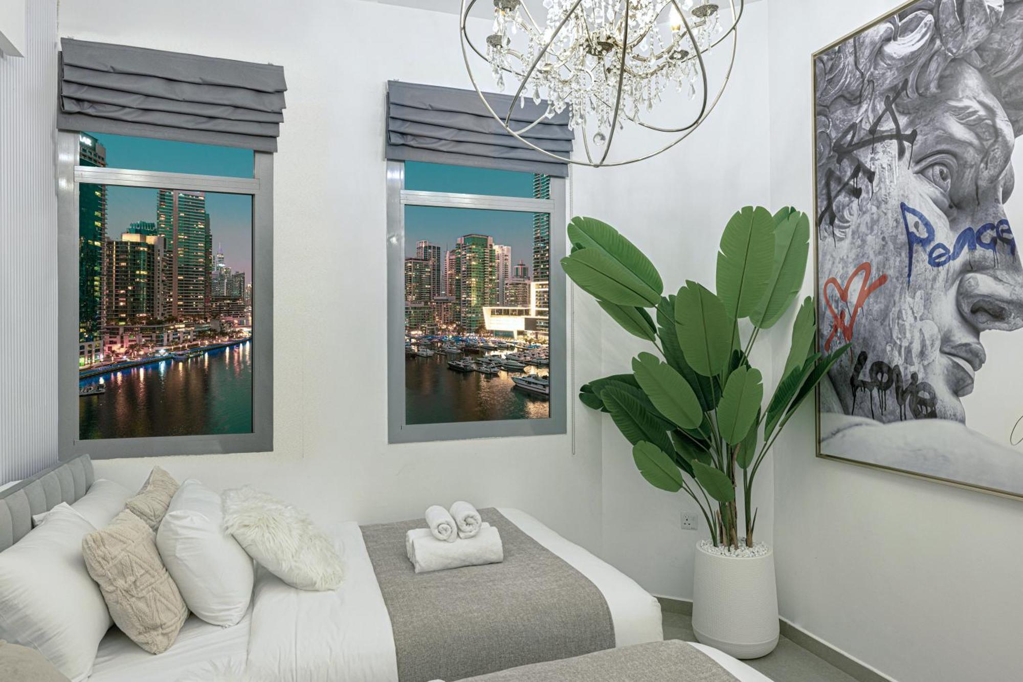 A Marina Luxe Retreat Dubai