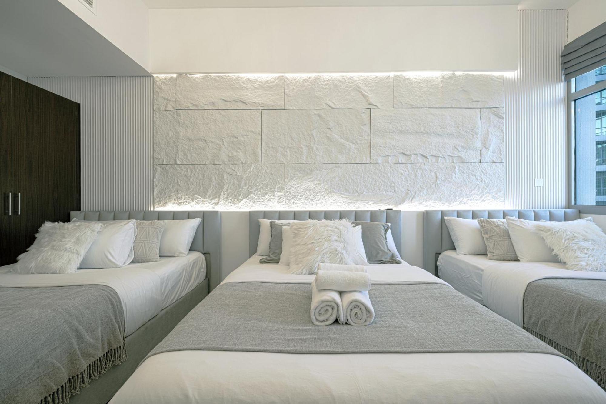 A Marina Luxe Retreat * Dubai