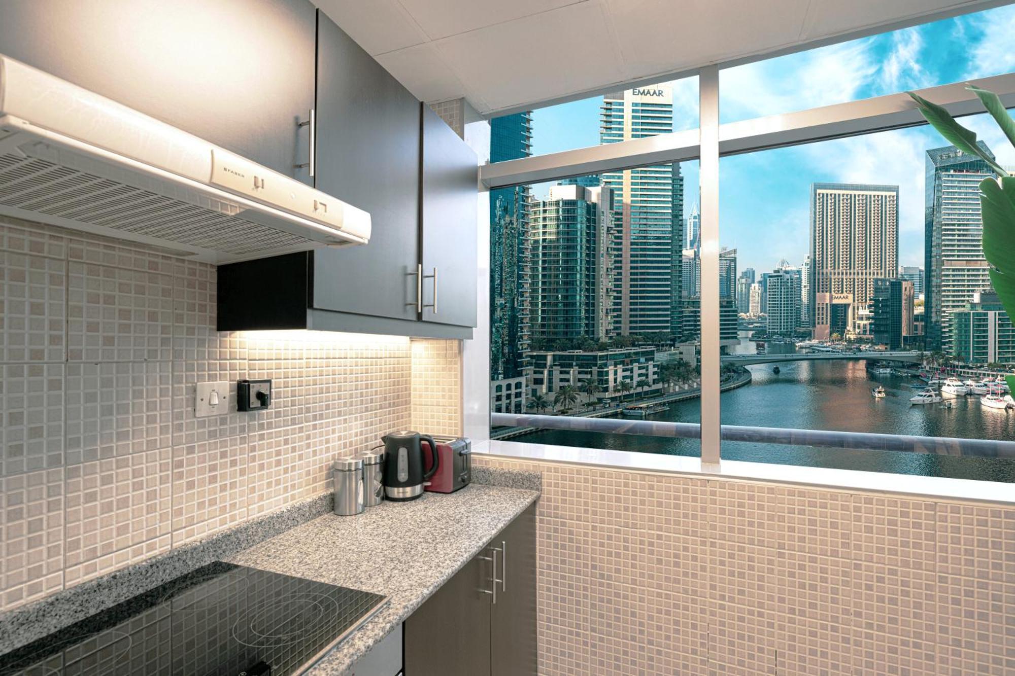 Apartment A Marina Luxe Retreat *