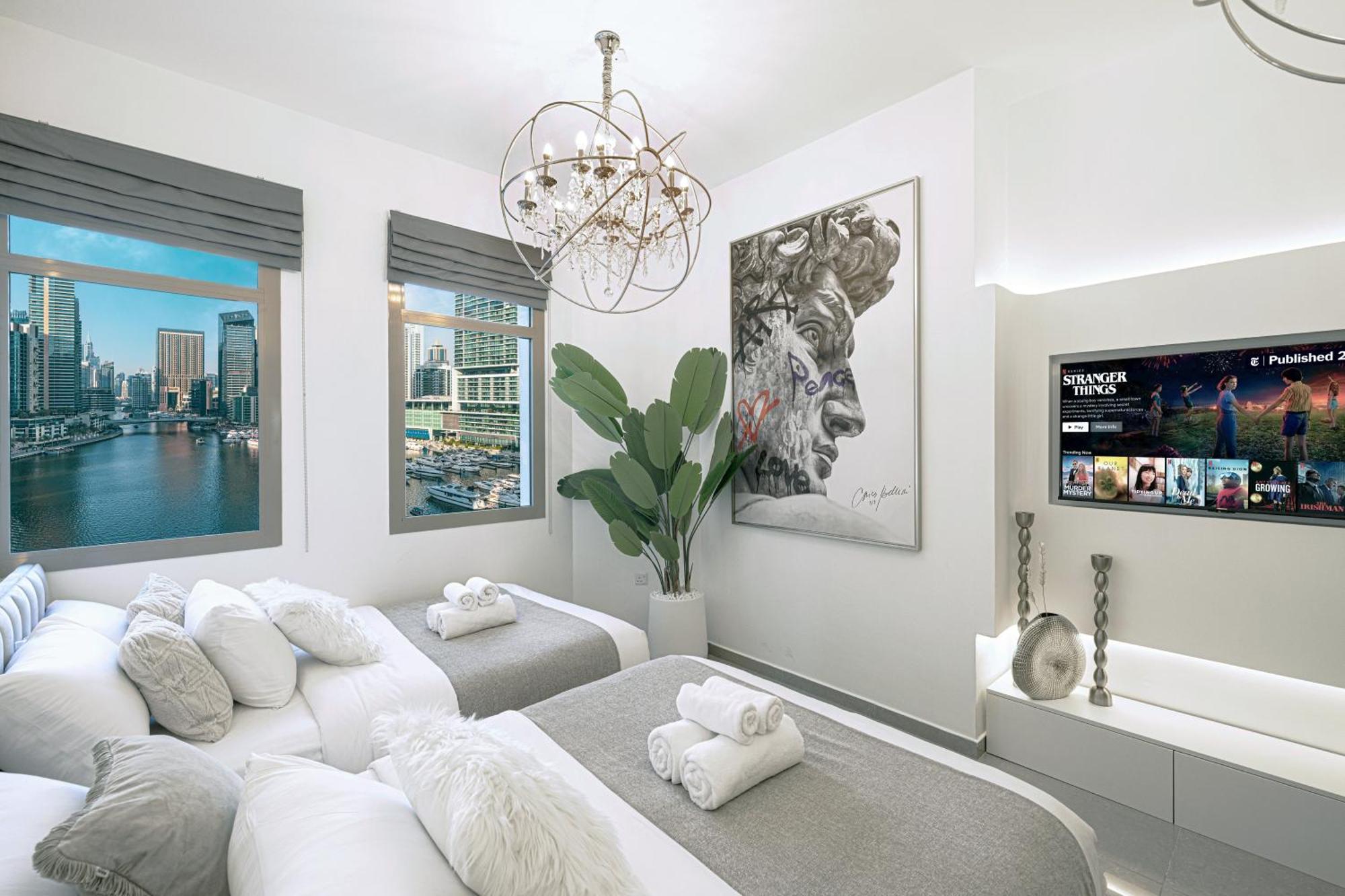 A Marina Luxe Retreat Apartment Dubai