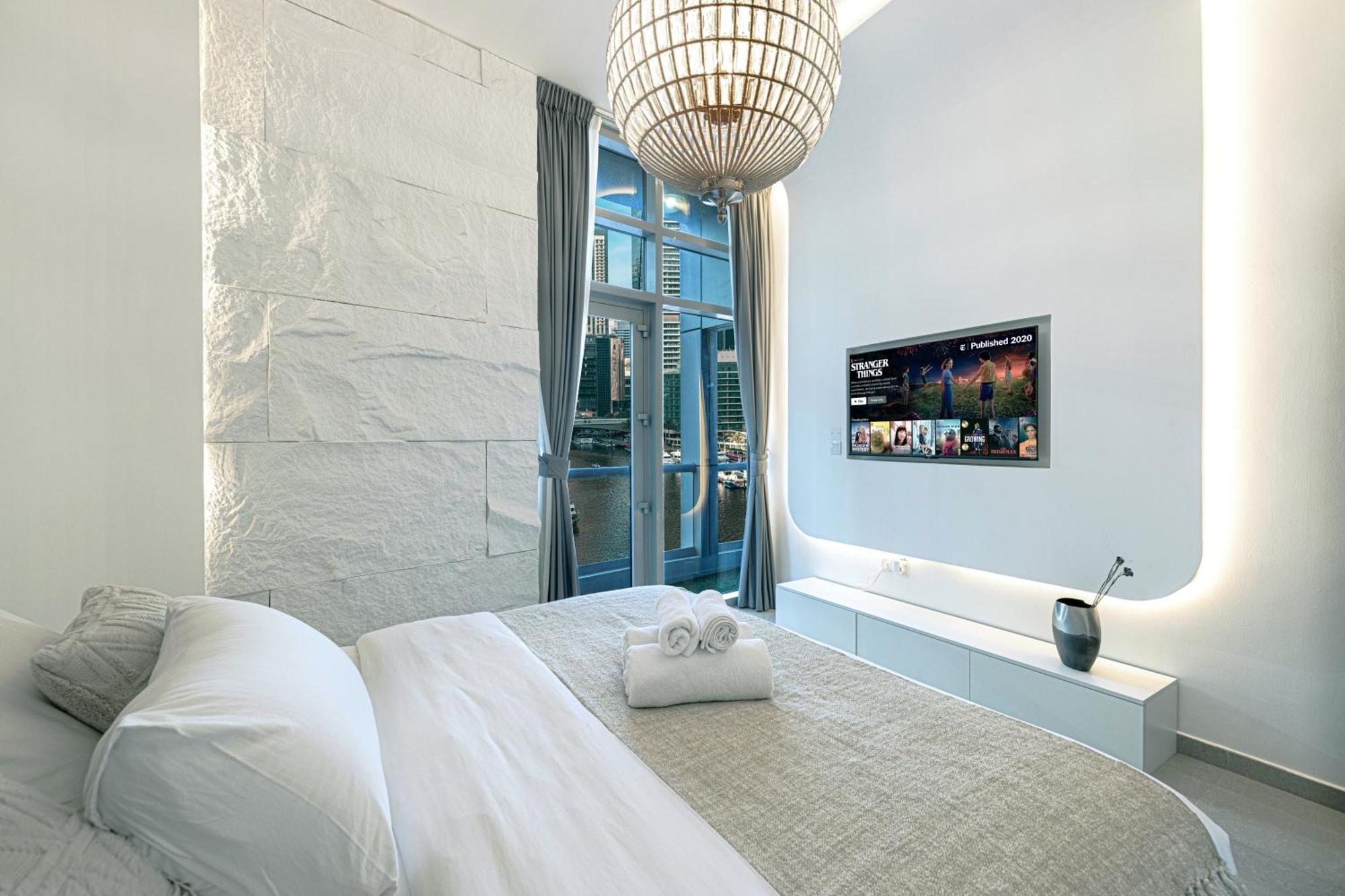 A Marina Luxe Retreat * Dubai