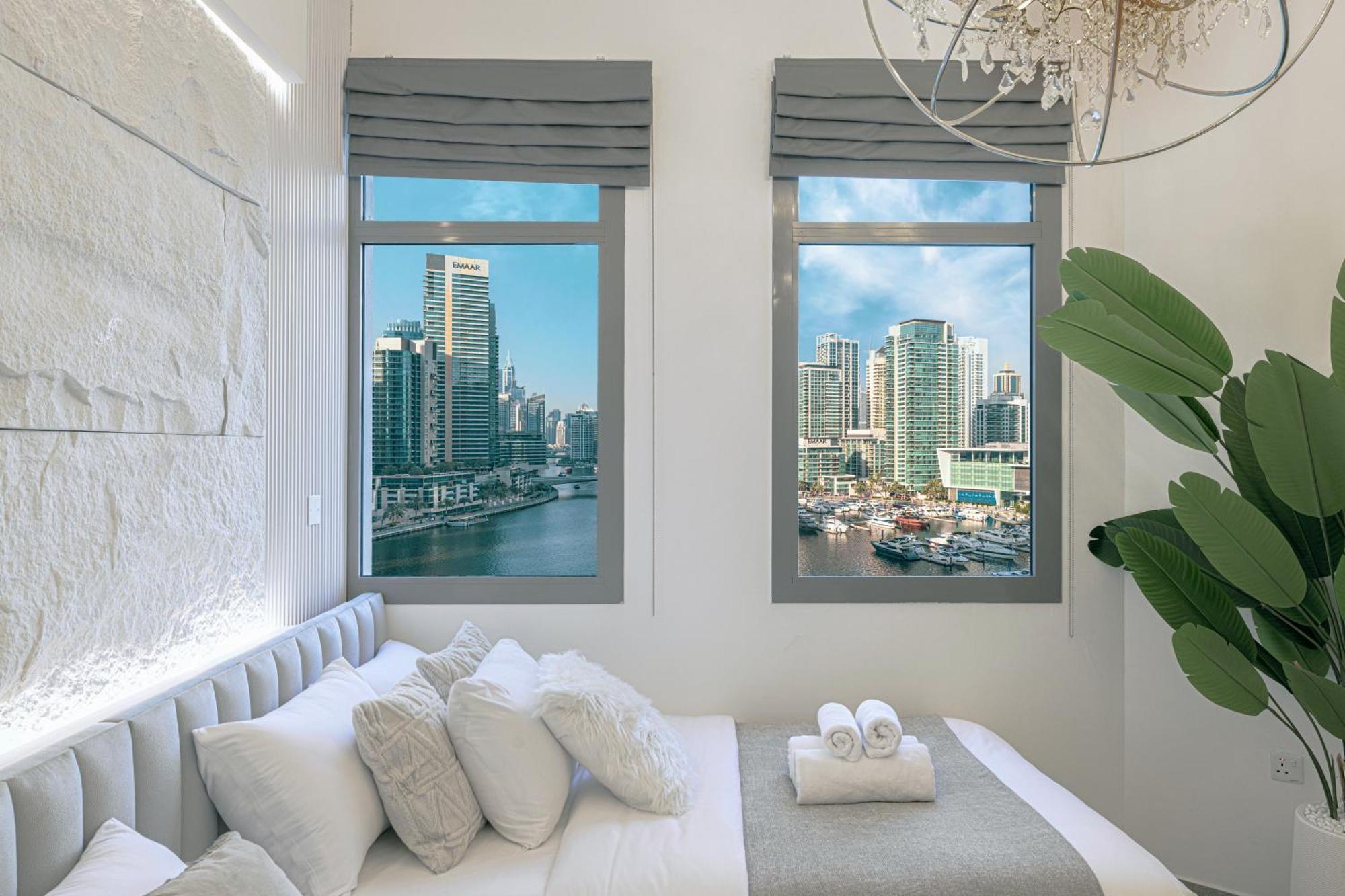 A Marina Luxe Retreat Apartment Dubai