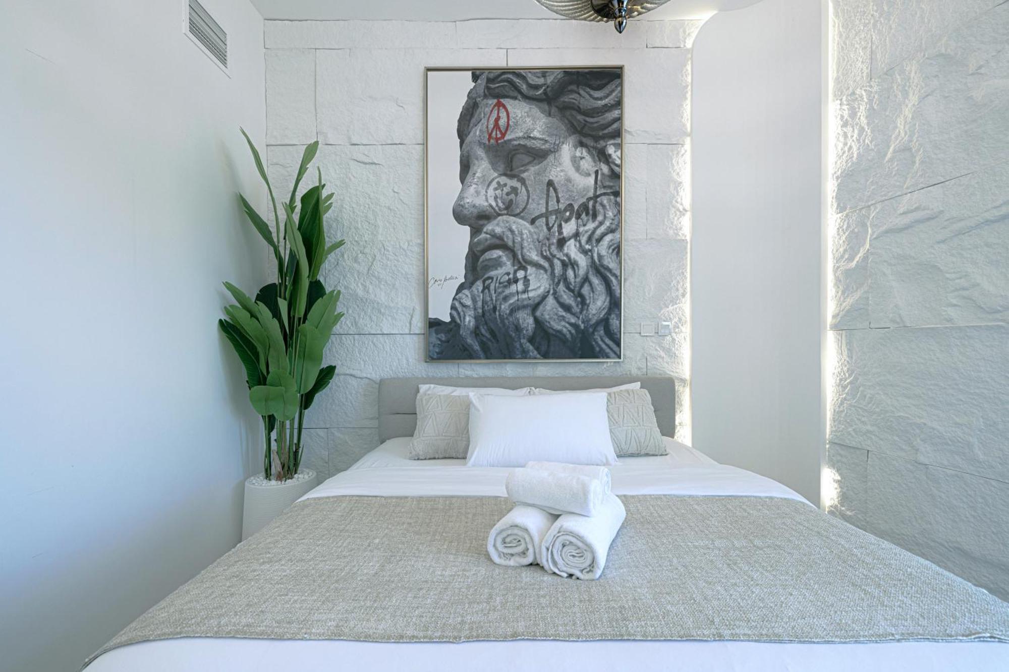 Apartment A Marina Luxe Retreat