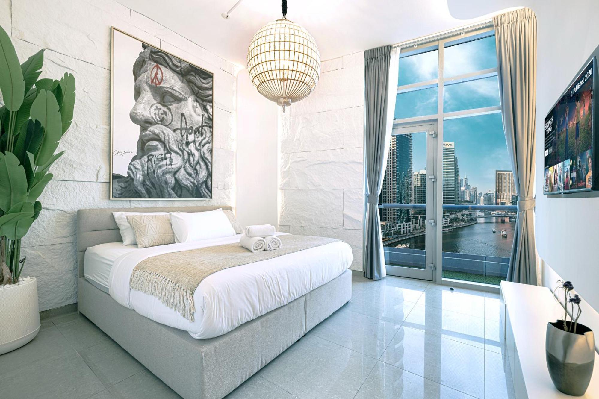A Marina Luxe Retreat * Dubai