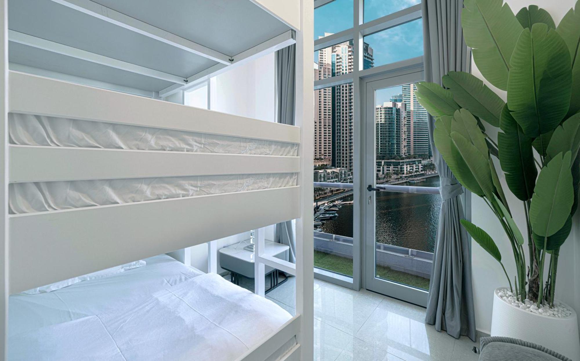 A Marina Luxe Retreat Apartment Dubai